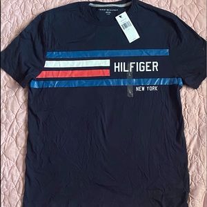 💙Tommy Hilfiger Men’s Medium Tshirt💙